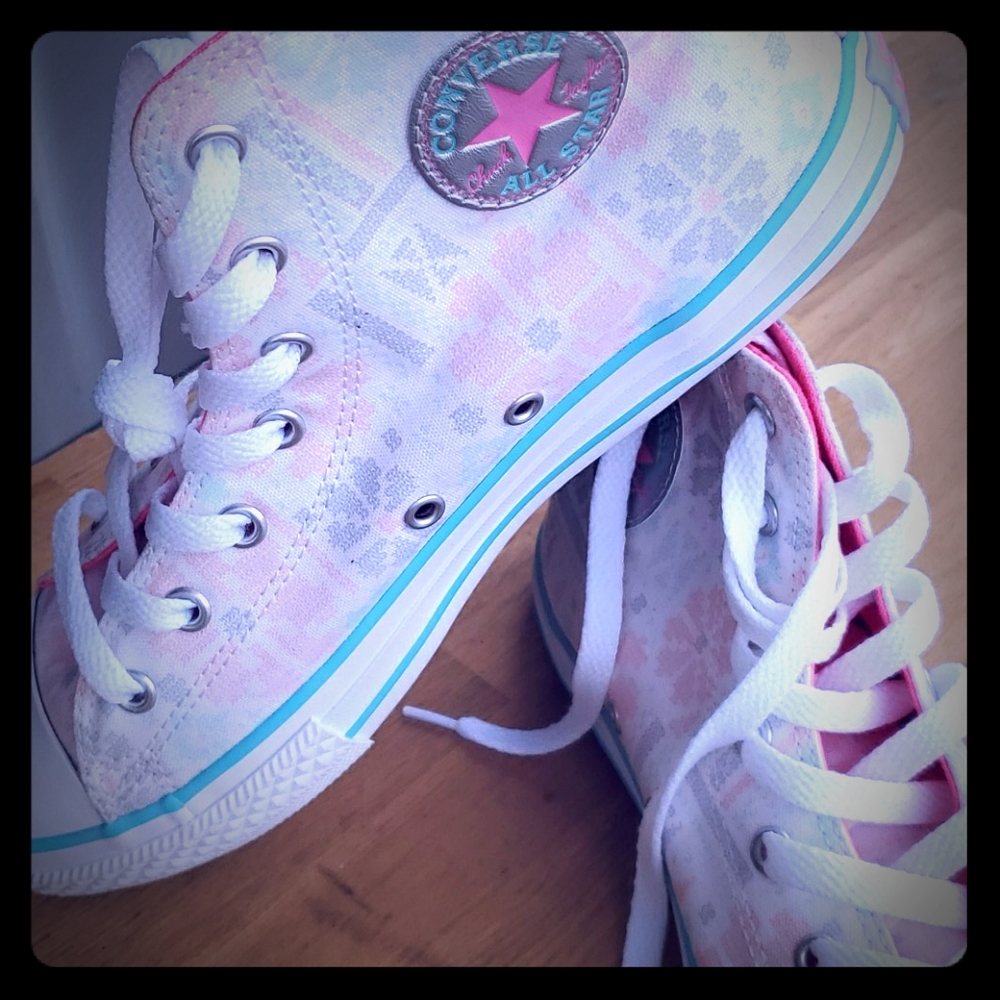Never been worn: Converse High Top Shoes